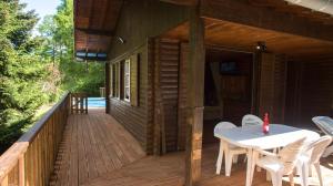 Chalets Le Chalet des Berges - Piscine chauffee & Ponton Prive - En bordure de la riviere Aveyron : photos des chambres