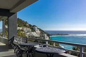 Clifton YOLO Spaces - Clifton Beachfront Executive Apartment - Clifton