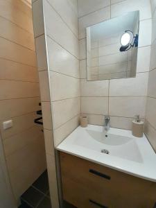 Appartements Ravissant appart-2chb-3 lits-wifi : Appartement 2 Chambres