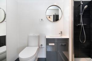 Modern Cosy Serviced Apartments Walk to Angel Station, 02 Academy Islington, Kings Cross Station