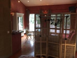 Maisons de vacances Gites Climatises Piscine Chauffee La Balancelle : photos des chambres
