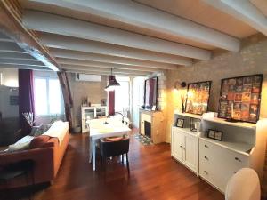 Appartements Chateauroux centre superbe appart duplex terrasse : photos des chambres