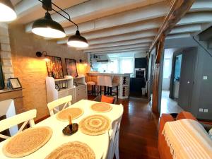 Appartements Chateauroux centre superbe appart duplex terrasse : photos des chambres