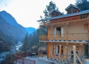 The Fiza Retreat Tirthan - Shangarh