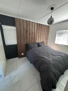 Trade with Armani - Bothasig