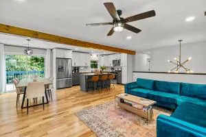 The Asheville House - Juno