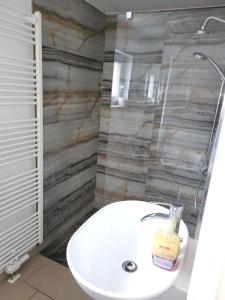 Monteur-Haus Heinrich Berlin Marzahn, Hellersdorf, Lichtenberg