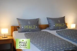 Ferienhaus Rauwolf mit 2 Ferienwohnungen - Böchingen