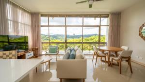 Breeze and Sunset at Playa Hermosa