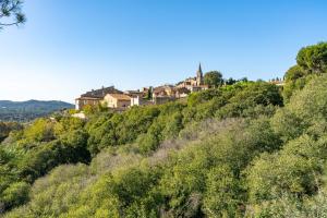 Maisons de vacances Maison avec vue sur les Alpilles : Maison 3 Chambres