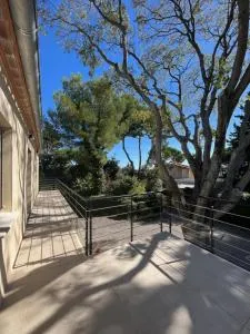 Villa neuve 5 ch et Jacuzzi - 卡斯特里