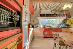 Villas Mas Des Cigales et Roulotte Lambesc : photos des chambres