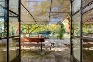 Mas Des Cigales et Roulotte Lambesc