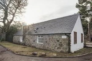 The Old Smithy - Seasgair Lodges - Skye of Curr