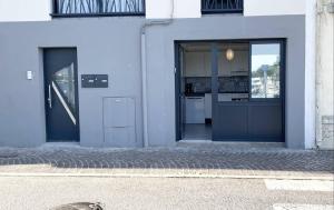 AS21673 - Studio en rez de chaussée face au Canal