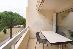 AS21600 - P2 Cabine à 200m de la plage avec parking privatif