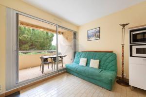 AS21600 - P2 Cabine à 200m de la plage avec parking privatif