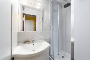 AS21600 - P2 Cabine à 200m de la plage avec parking privatif