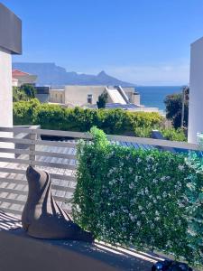 Penguins Cove Coastal Sanctuary Studio Apartment-Bloubergstrand