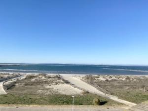 AS21543 - P2 double cabine avec double terrasse vue mer et parking privé