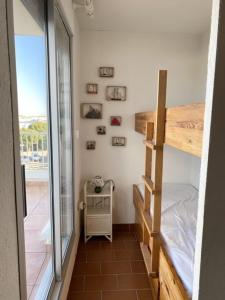 AS21543 - P2 double cabine avec double terrasse vue mer et parking privé