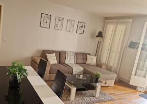 Appartements Thiais large apartment near ORLY PARIS 4 a 6 personnes : photos des chambres