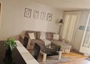 Thiais large apartment near ORLY PARIS 4 à 6 personnes - 蒂艾