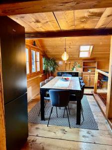Gstaad Paradise View Chalet with Jacuzzi
