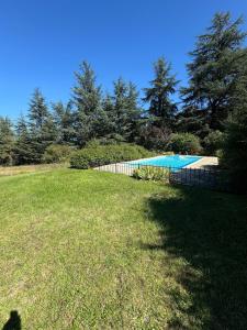 Maisons de vacances Le corps de Ferme et la Grange a Chassagne : photos des chambres