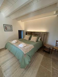 Maisons de vacances Le corps de Ferme et la Grange a Chassagne : photos des chambres