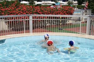 Apartment 4 beds with common swimming pool in Marina di Bibbona just 350 mt from the sea