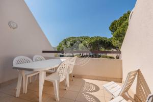 AS21388 - P2 avec vue dégagée et arborée avec parking privé