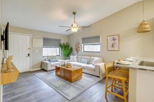 Dtwn Palm Harbor Condo Walk to Water!