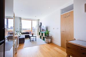 Modern 1-Bed Entire Apartment, London Zone 2