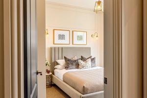 Astounding 4BR Haven with garden Queens Park Tube