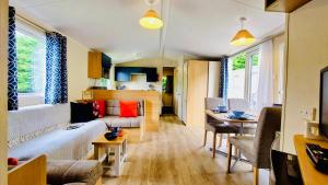 SAFFRON FIESTA - A lovely caravan that truly has itin Newquay