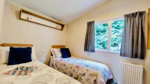 SAFFRON FIESTA - A lovely caravan that truly has itin Newquay