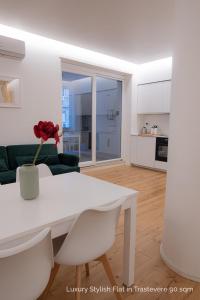 La Dolce Vita - Luxury Stylish Flats in Trastevere 70-90sqm