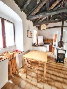 Maisons de vacances Maison confortable a Rogliano avec terrasse et jardin : photos des chambres