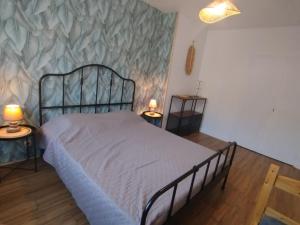 Coquelicot, Entre Volcans d Auvergne et Sancy, Orcival.