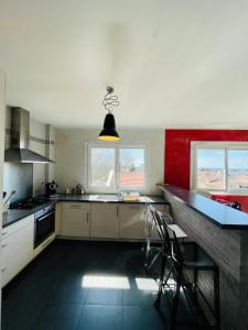 Sejours chez l'habitant Chambre chez l-habitant ou Homestay dans le quartier de BONHOURE : photos des chambres