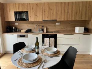 Golden Ridge Apartments