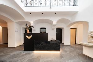 Schwarzer Adler - Concept Living