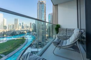 Stunning Burj Khalifa & Fountain Views - Luxury 2BR - 5 minutes walk to Dubai Mall