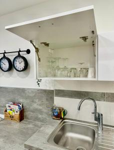 Appartements Le Refuge du Bord de Mer 2 pers- Studio avec parking a 500m de la mer : photos des chambres