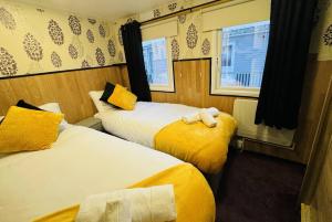 Golden Sands Holiday Home