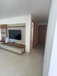 APARTAMENTO AMPLO A 500m DA PRAIA