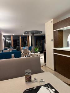 Hotels Hotel La Vinaigrerie LOGIS : photos des chambres