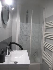 B&B / Chambres d'hotes La petite maison proche Etretat : photos des chambres