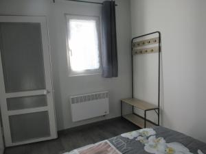 B&B / Chambres d'hotes La petite maison proche Etretat : photos des chambres